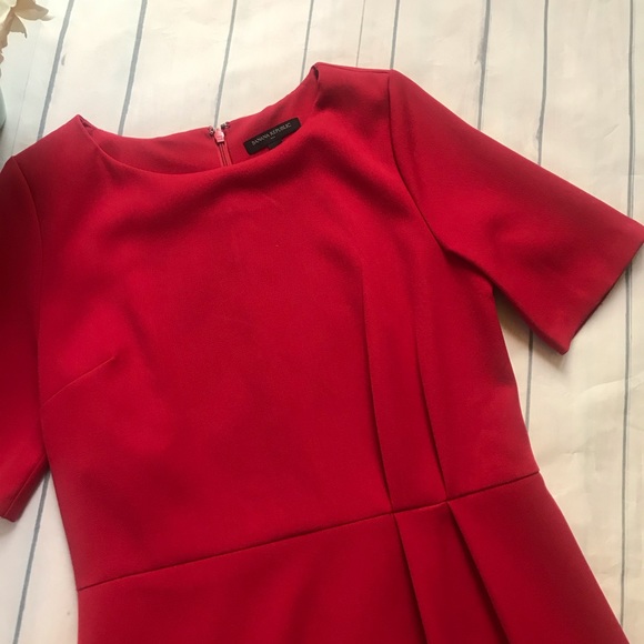 Beautiful dress - Picture 2 of 6